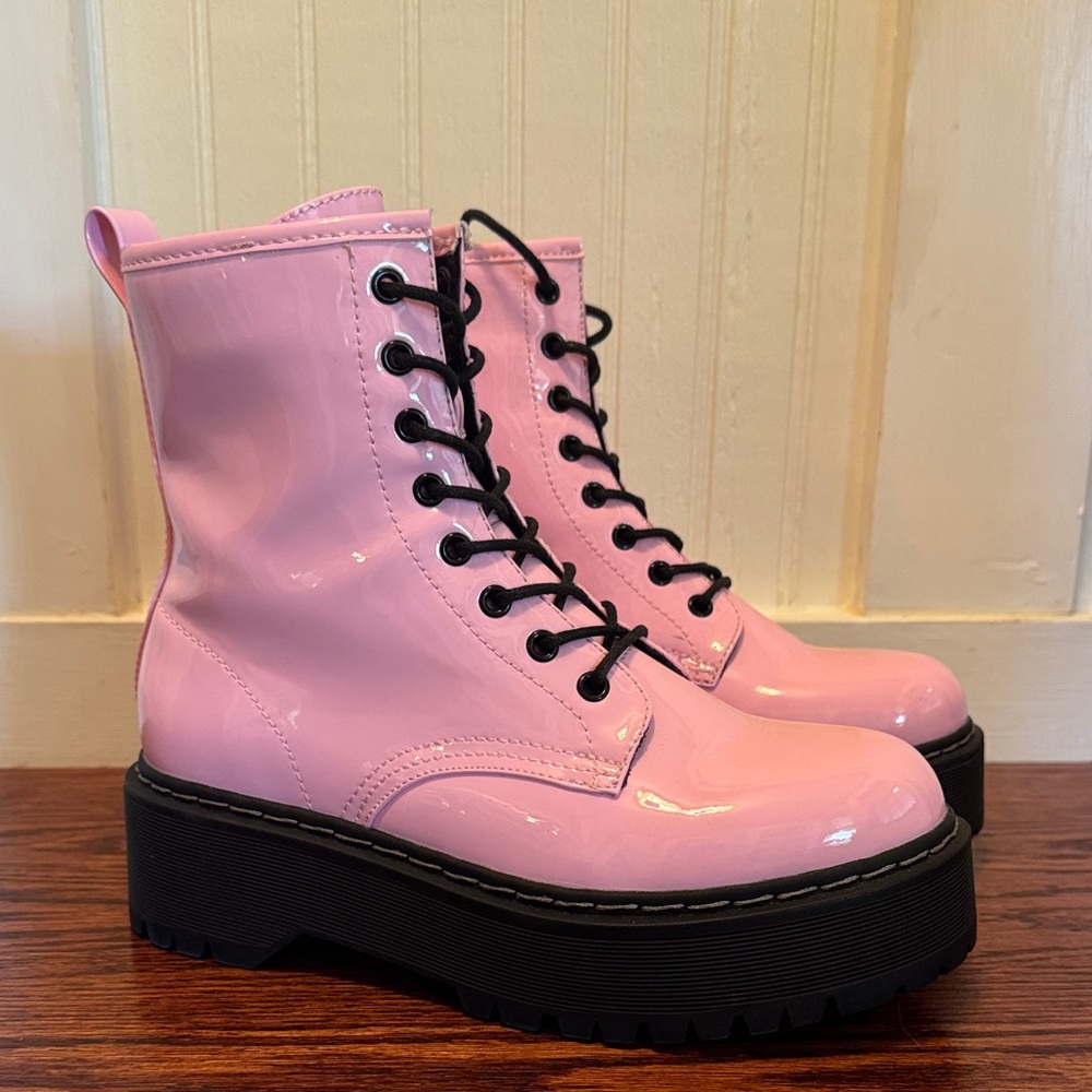 Steve Madden Boots NWOT